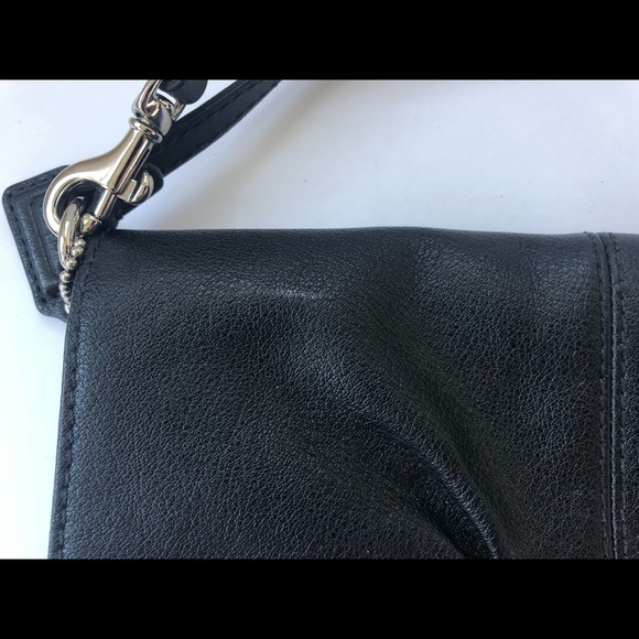 Coach clutch/wristlet - Picture 5 of 5